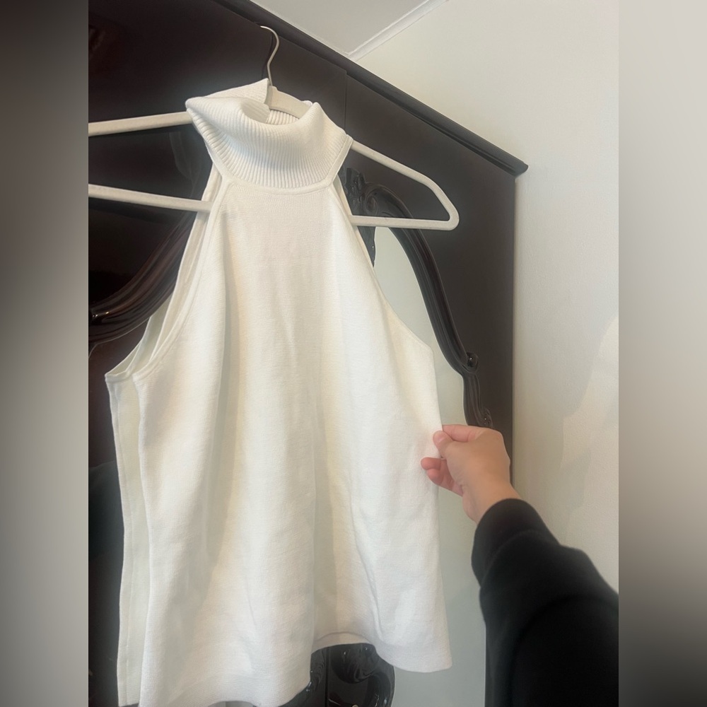 Brand new women’s white top